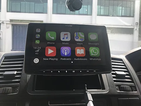 VW Transporter 2009 Alpine ILX-F903D Install