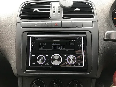 VW Polo 2011 Pioneer FH-S820DAB Install