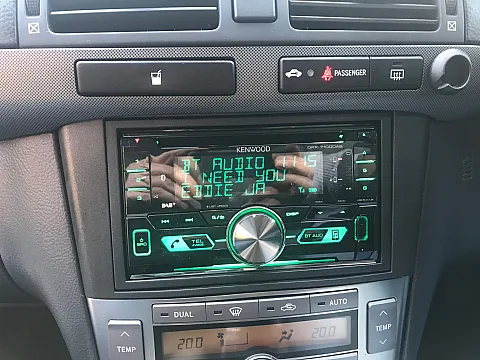 Kenwood DPX-7100DAB Fitted in Toyota Avensis T25 2004