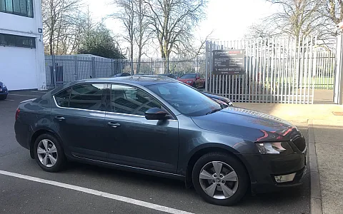 Skoda Octavia 2015 Alpine X902D-0C3 Double Din Install
