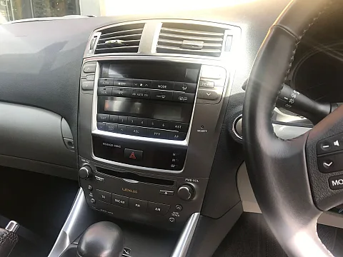Lexus IS250-2006 Reg Pioneer AVIC-Z810DAB Upgrade