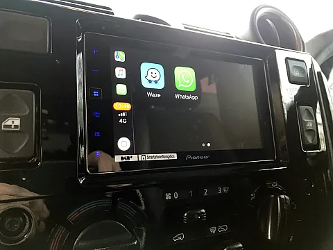Landrover Defender 2012 Double Din Multimedia DAB Upgrade