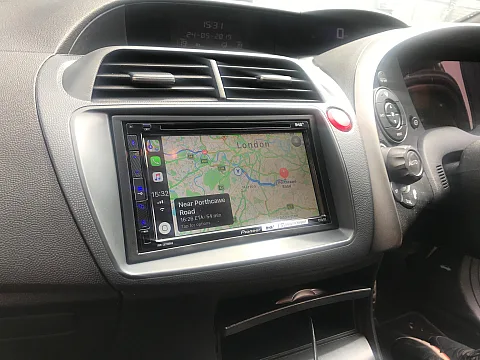Honda Civic 2009 fitted Pioneer AVH-Z5200DAB AND ND-BC8