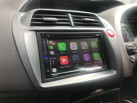 Honda Civic 2009 fitted Pioneer AVH-Z5200DAB AND ND-BC8
