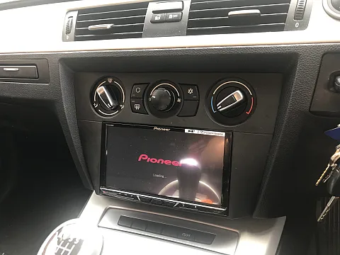 BMW 3 Series 2011 fitted Pioneer SPH-DA230DAB