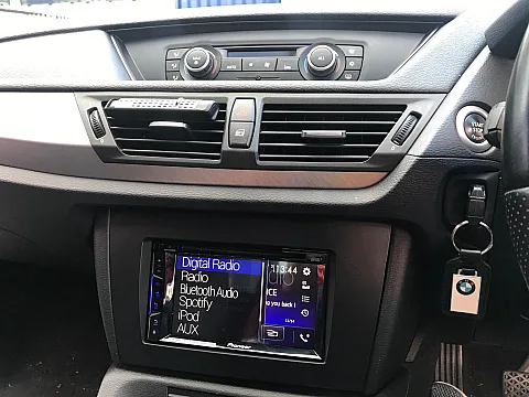 BMW X1 2012 Pioneer AVH-A3100DAB Install