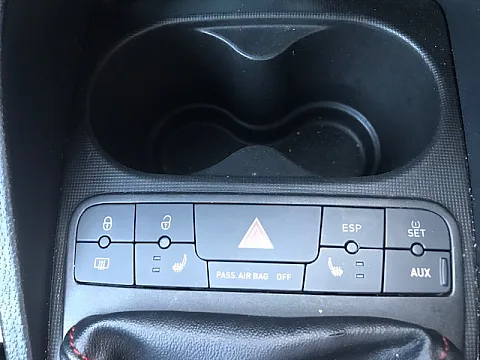 Seat Ibiza 2014 XAV-AX3005DB Installed