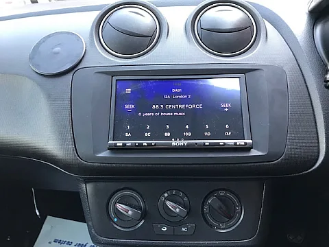 Seat Ibiza 2014 XAV-AX3005DB Installed