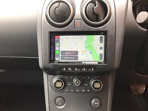 Nissan Qashqai Pioneer AVH-Z5200DAB Installed