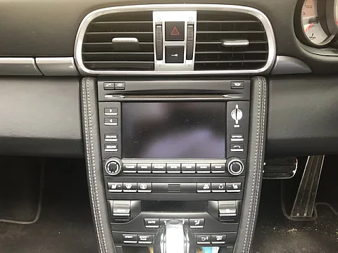 Porsche Cab 997 2009 Sony XAV-AX5550D Installed