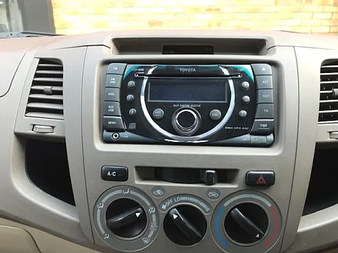 Toyota Hi-lux Pioneer SPH-DA130DAB and Reverse Camer Install