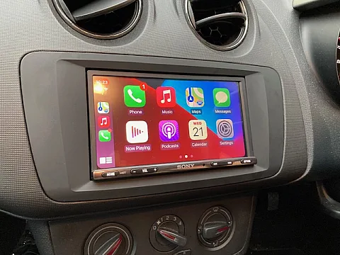 Seat Ibiza 2013 Sony XAV-3005DB CarPlay stereo installed