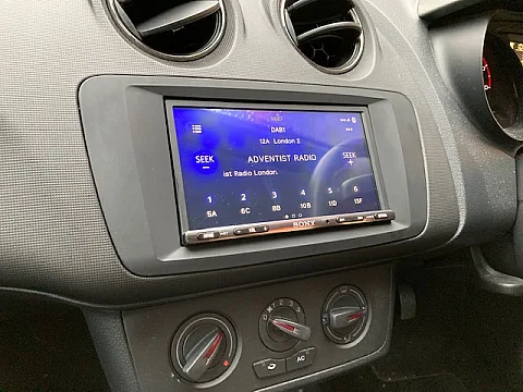 Seat Ibiza 2013 Sony XAV-3005DB CarPlay stereo installed
