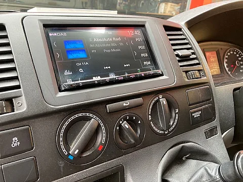 VW transporter T5 2013 Kenwood DMX8019 DABS Multimedia installed