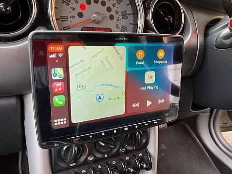 Mini cooper S 2006 Alpine ILX-F03D Floating Screen Installed