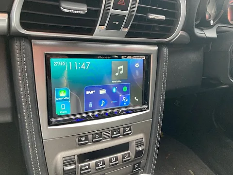 Porsche 997 2006 Pioneer SPH-DA230 installed