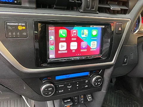 Toyota Auris 2015 model fitted with Pioneer AVH-Z9200DAB