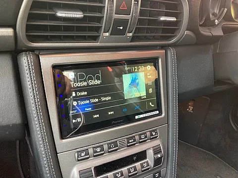 Porsche 997 2007 fitted with Pioneer SPH-DA250DAB
