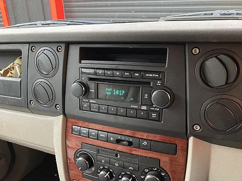 Jeep Commander 2007 Factory Radio
