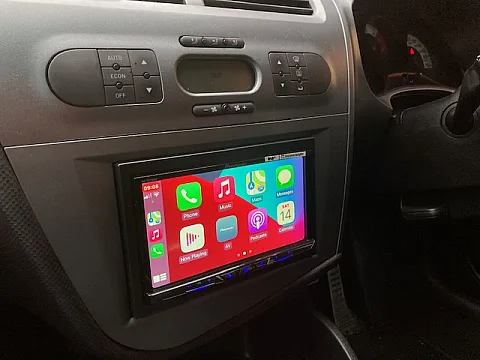 Seat Leon 2008 fitted with Pioneer SPH-DA230dab