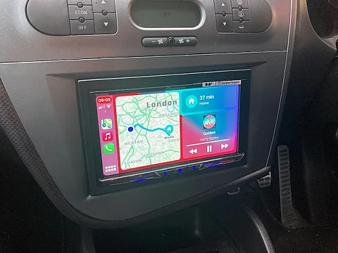 Seat Leon 2008 fitted with Pioneer SPH-DA230dab