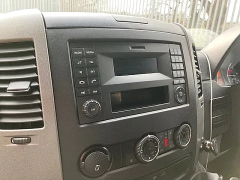 Mercedes Sprinter 2014 factory radio