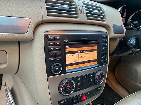 Mercedes R Class factory radio