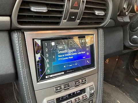Porsche 911 55 Reg fitted with Pioneer SPH-DA130DAB