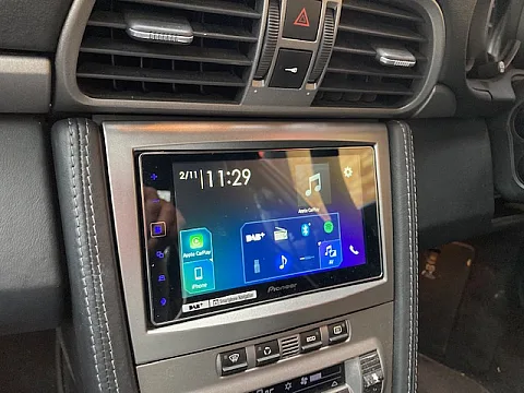 Porsche 911 55 Reg fitted with Pioneer SPH-DA130DAB