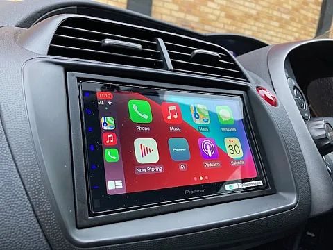 Honda Civic 2009 fitted with Pioneer SPH-DA250