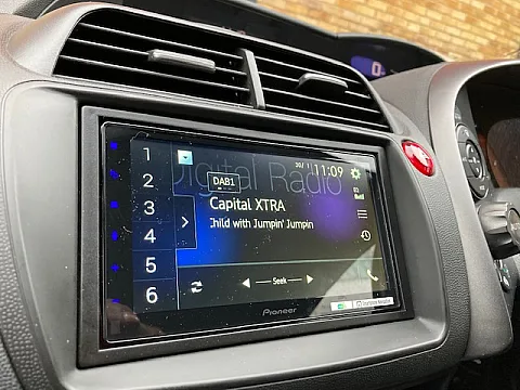 Honda Civic 2009 fitted with Pioneer SPH-DA250