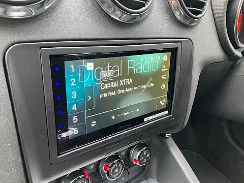 Audi TT 2009 fitted with Pioneer SPH-DA250