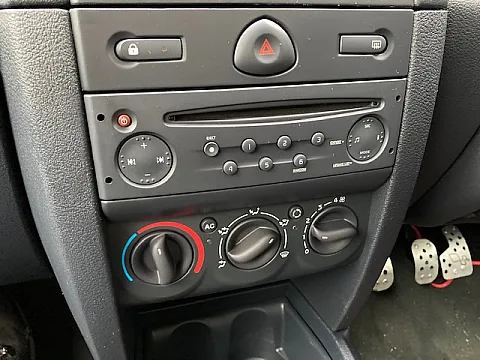 Renault Clio 55 Reg Complete Sound Upgraded
