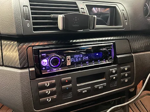 BMW 3 Series  2002 fitted with Pioneer MVH-S520BT