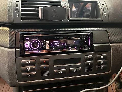 BMW 3 Series  2002 fitted with Pioneer MVH-S520BT