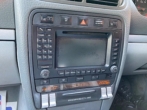 Porsche Cayenne 2005 Factory Radio