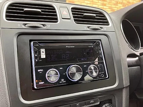 VW Golf 2010 fitted with Pioneer FH-S720BT