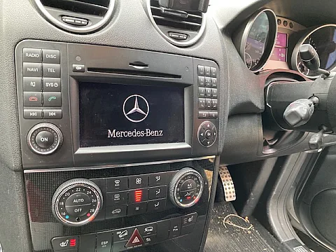 Mercedes ML 2009 factory radio