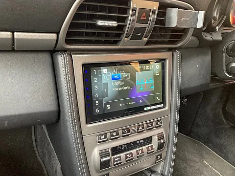 Porsche 997 2008 fitted with Pioneer SPH-DA250