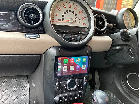 Mini R56 2013 fitted with Kenwood DMX5020DABS Stereo
