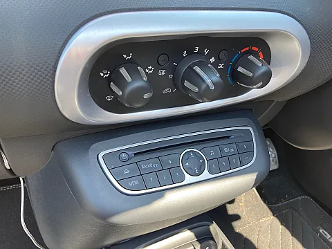 Renault Wind 2012 Factory Radio