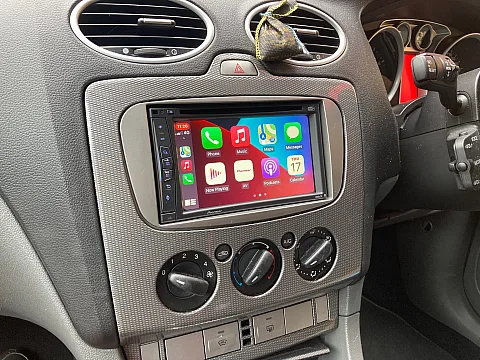 Ford Focus 2008 fitted with Pioneer AVIC-Z730DAB