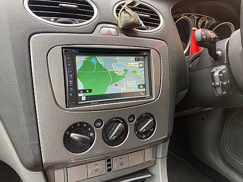 Ford Focus 2008 fitted with Pioneer AVIC-Z730DAB