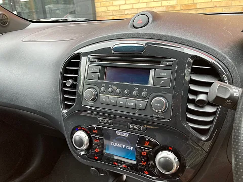 Nissan Juke 2011 Factory Radio