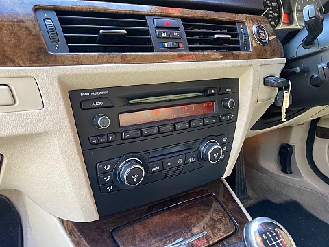 BMW E93 2008 Factory Radio