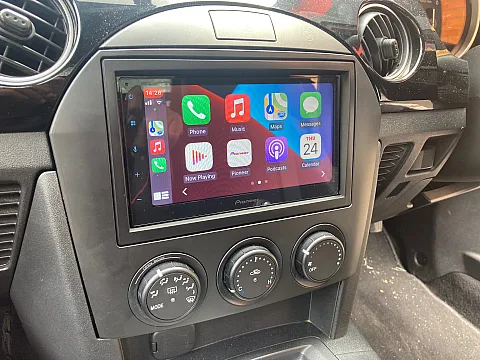 Mazda MX5 2008 fitted with Pioneer SPH-DA160DAB