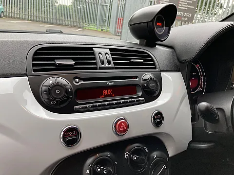 Fiat Abarth 2015 Factory Radio