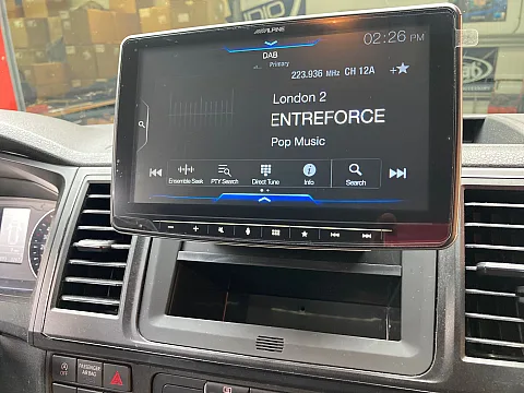 VW Transporter T6 fitted Alpine ILX-F903D