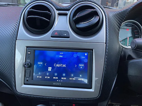 Alfa Romeo Mito 2012 fitted Sony XAV-AX1000 multimedia