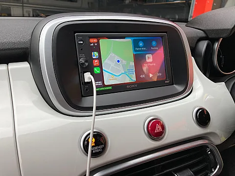 Fiat 500X 2017 fitted with SONY XAV-AX1005 Multimedia